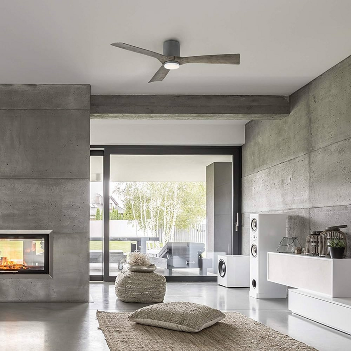 Ventilador de techo inteligente para interior o exterior MODERN FORMS AVIATOR CEILING FAN FLUSH MOUNT 54IN GRAPHITE/WEATHERED GRAY FH-W1811-54-GH/WG (unidad)