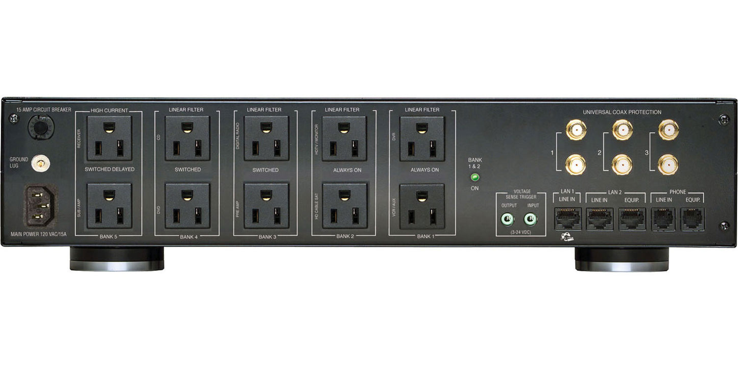 Regulador de voltaje con tecnología de Monitoreo de Voltaje & Amperaje Automático PANAMAX M5300-PM (unidad)