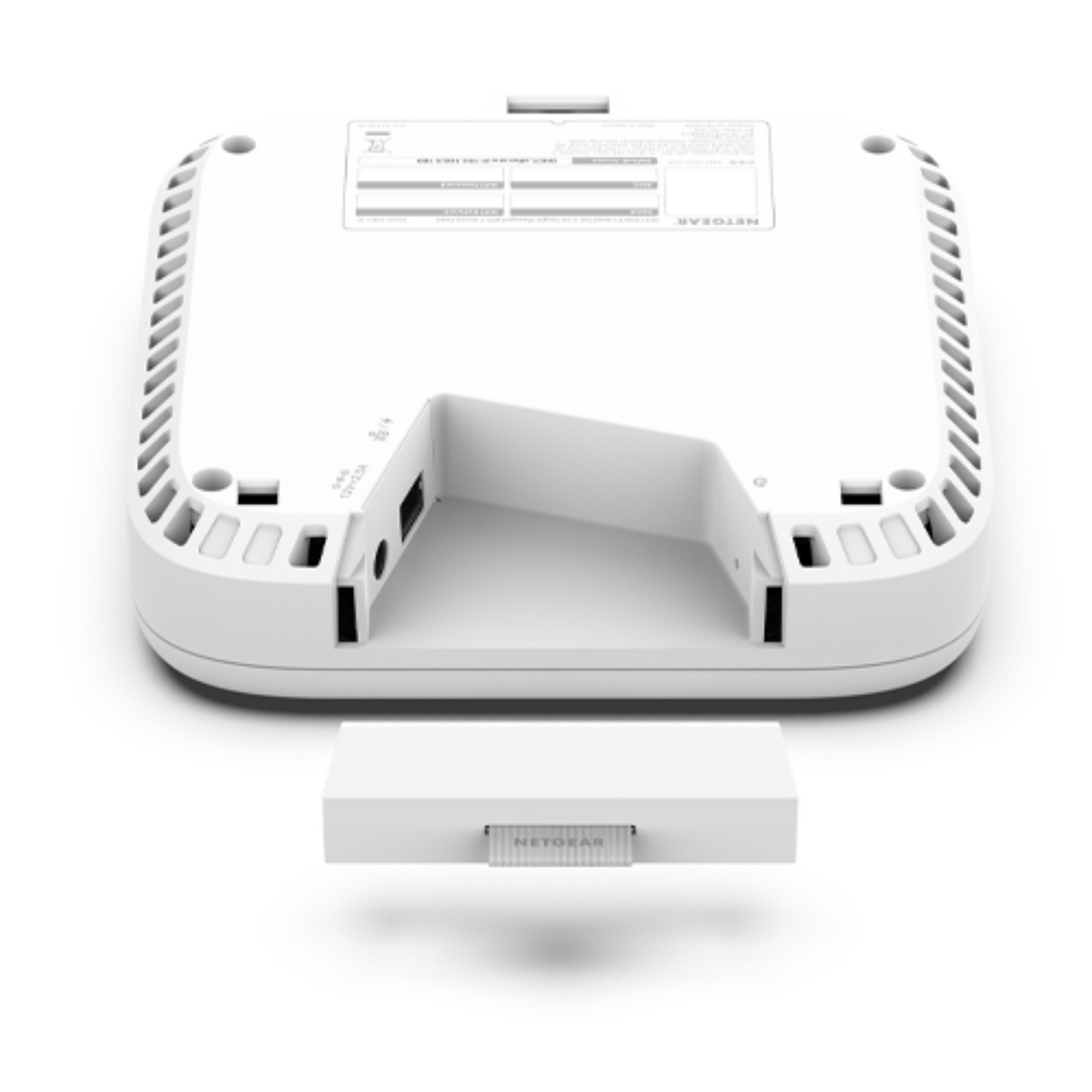 Punto de acceso Tri Banda NETGEAR WIFI 7 (UP TO 18.4Gbs) WITH 10Gb PoE+ ETHERNET WBE758-111NAS (unidad)